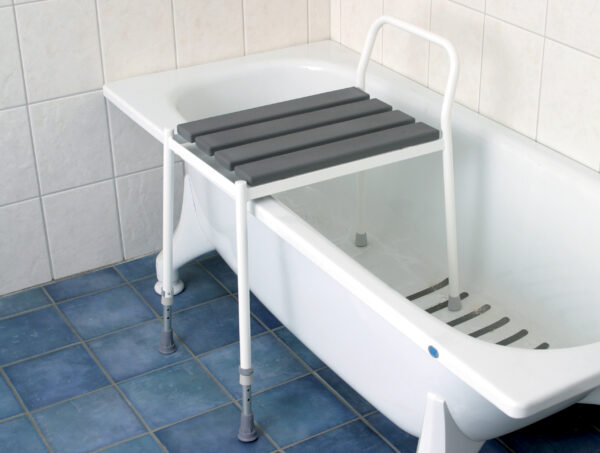 Banc d&apos;accès au bain