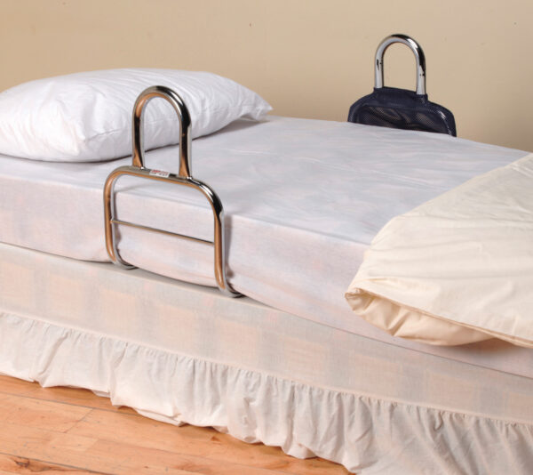 Barre d&apos;accès au lit - chrome