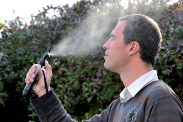 Brumisateur d&apos;eau rechargeable